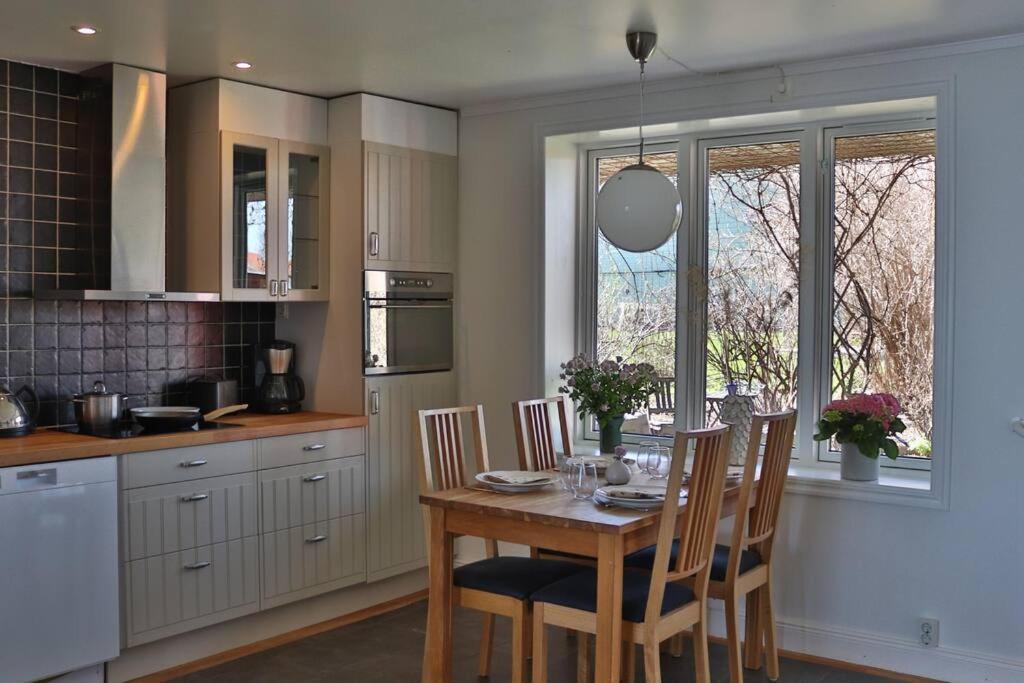 Captivating Harbor View Suite Östhammar Extérieur photo