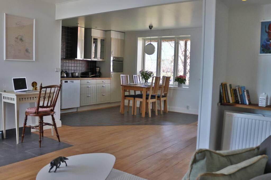 Captivating Harbor View Suite Östhammar Extérieur photo